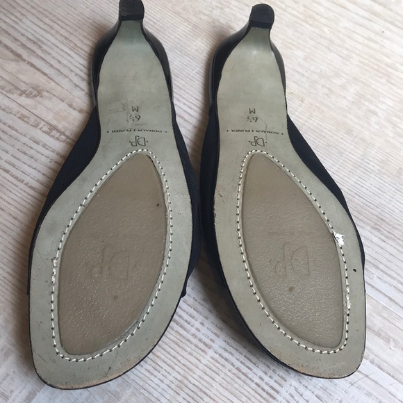 Donald Pliner kitten heel open toed shoe - Picture 3 of 6